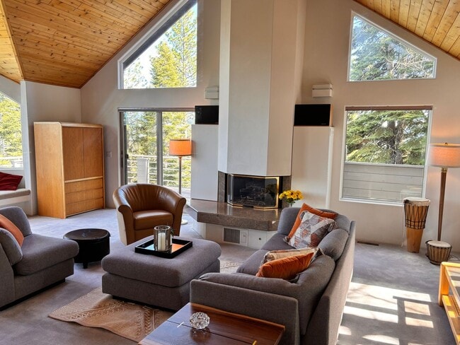 Building Photo - Truckee Ski Lease Available Nov - April