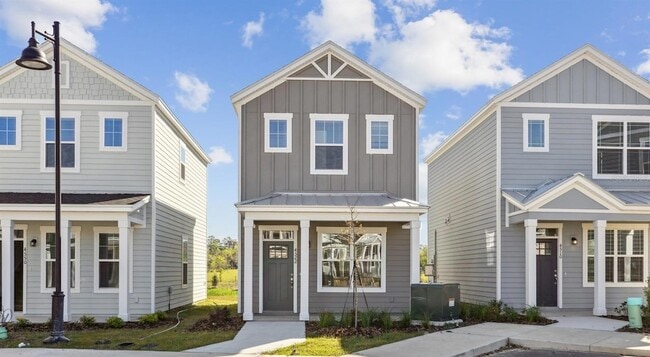 Primary Photo - 6499 SW 44th Wy