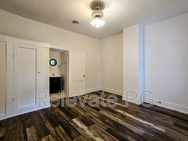 Building Photo - 2602 Perry St