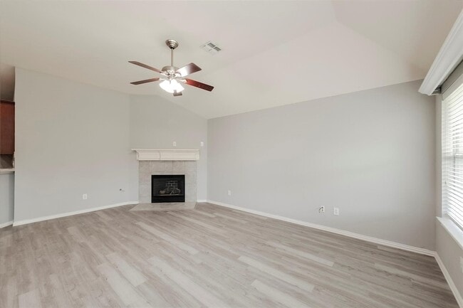 Building Photo - 12422 Daimler Dr