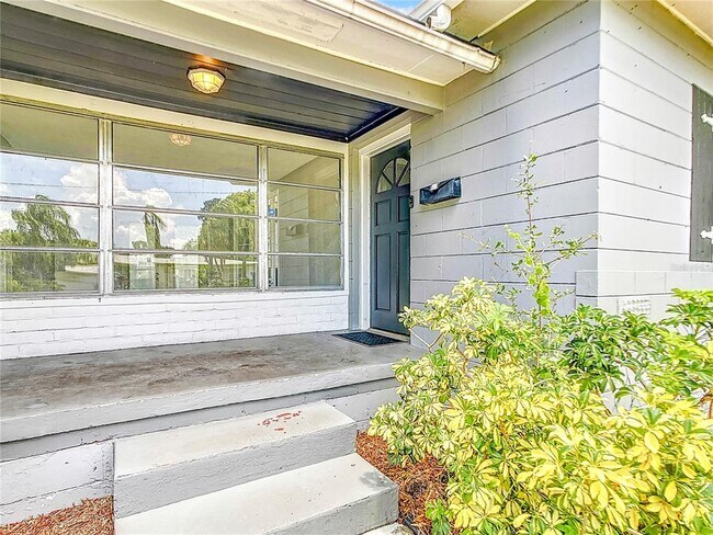 Building Photo - 3753 Benson Ave N