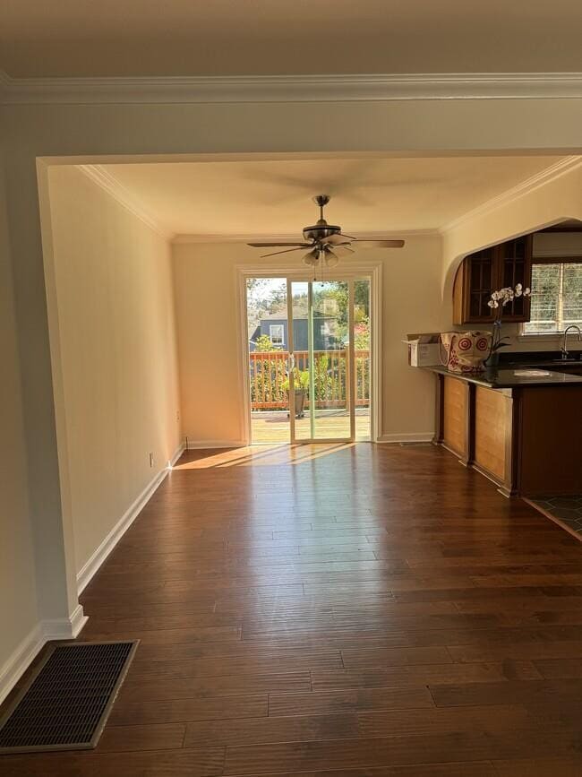 Building Photo - 535 Bayview Ave