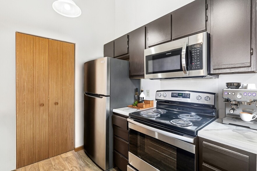 Building Photo - Dovetree