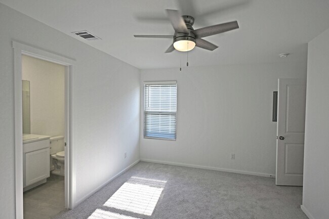 Building Photo - 6730 Marble Rdg