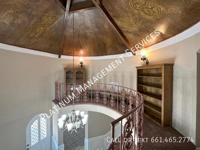Building Photo - 404 Fairway Dr
