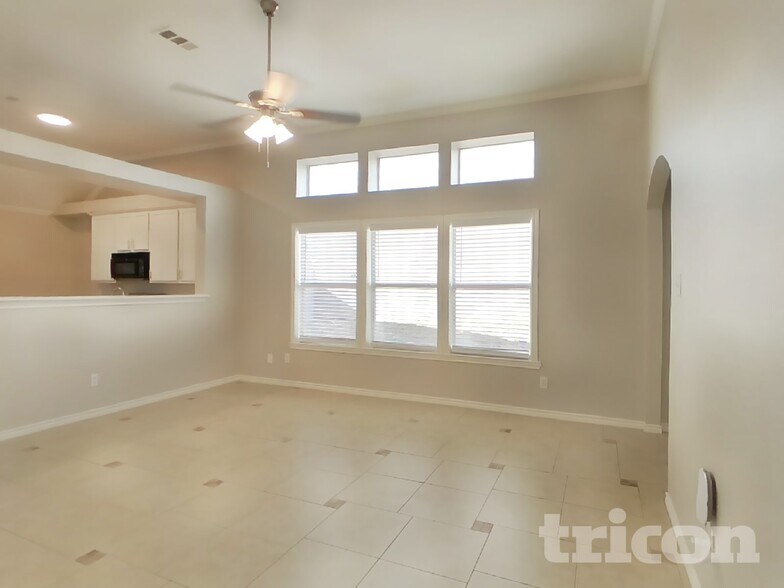 Building Photo - 8919 Wild Rose Ln