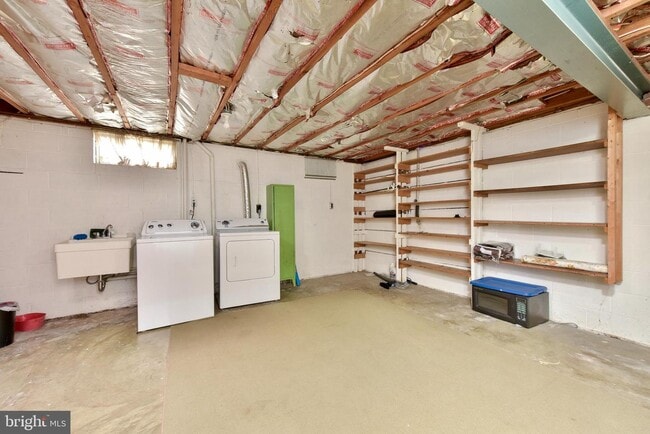 Building Photo - 315 Valley View Ave SW