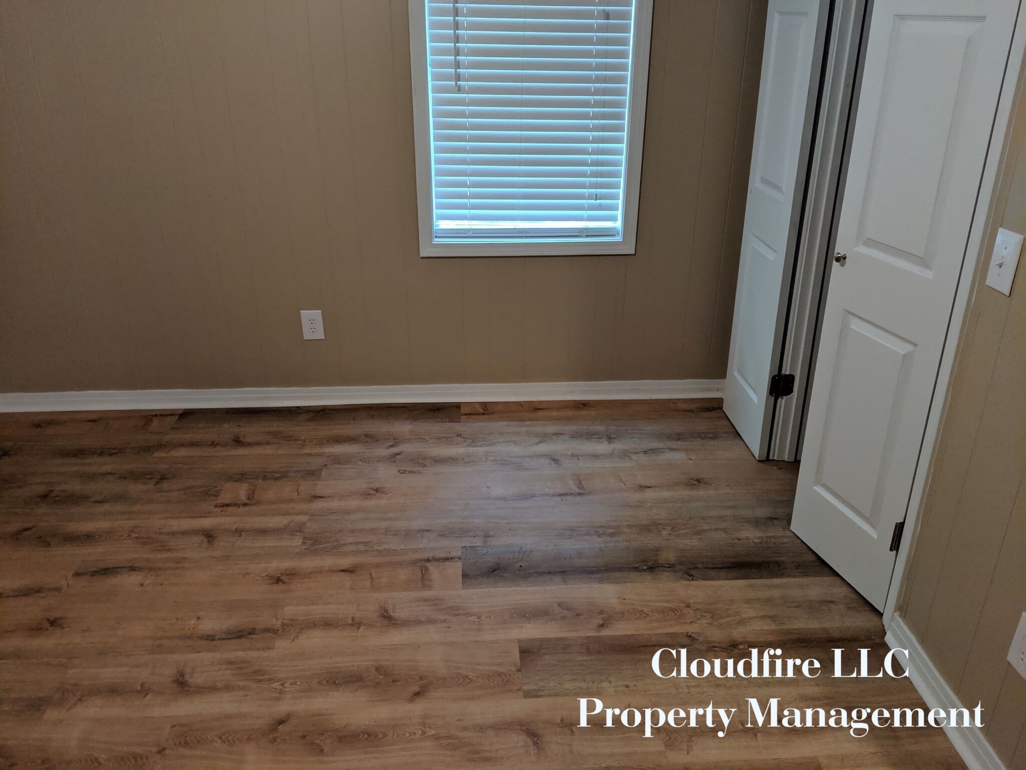 Building Photo - 224 James Cir