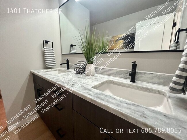 Building Photo - The Vale - Luxury Twin Home!
