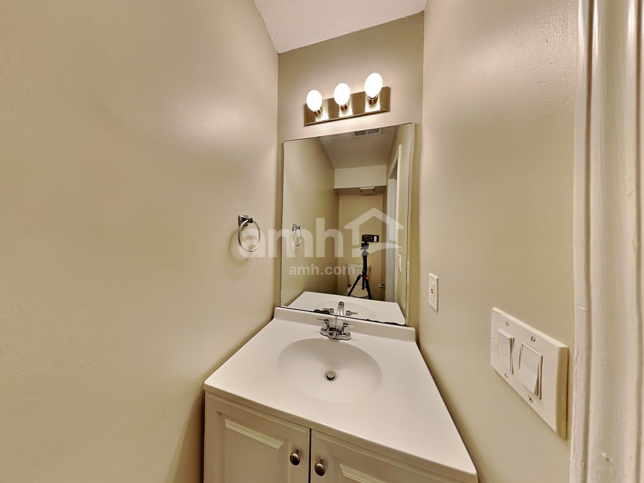 Building Photo - 131 The Esplanade Way SW