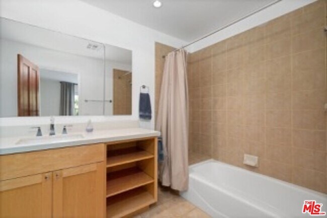Building Photo - 5942 Paseo Cyn Dr