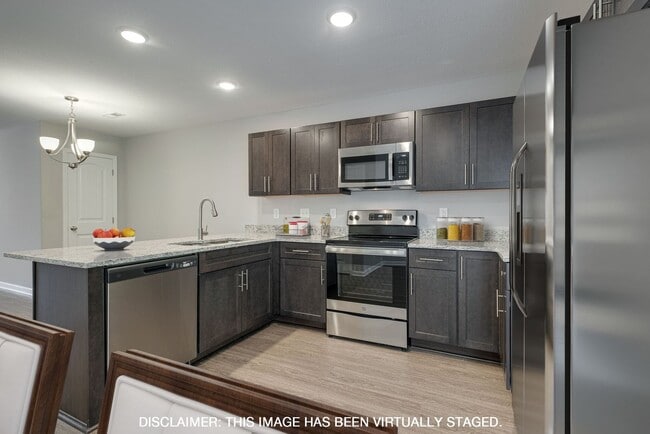 Building Photo - 225 Woodland Vly Ln