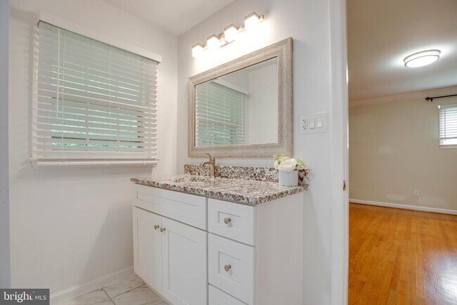 Building Photo - 1501 Walden Dr