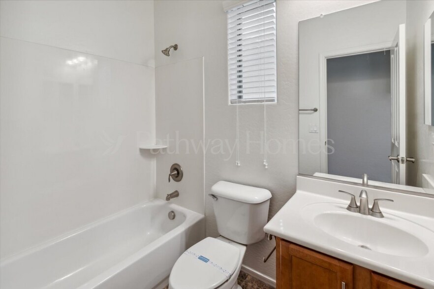 Building Photo - 37963 W Merced St