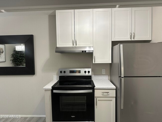 Building Photo - 5525 E Thomas Rd