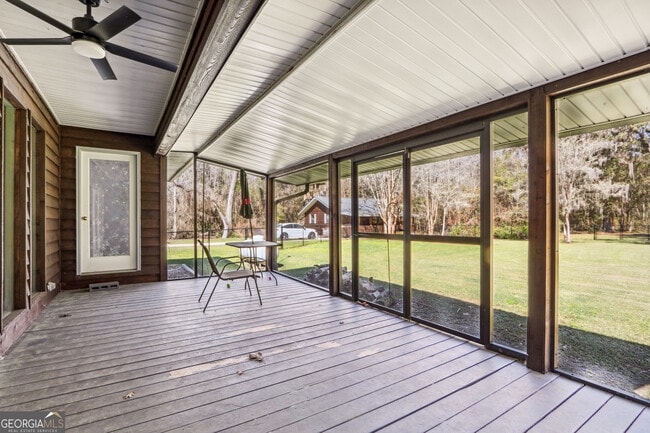 Building Photo - 325 White Oak Pl