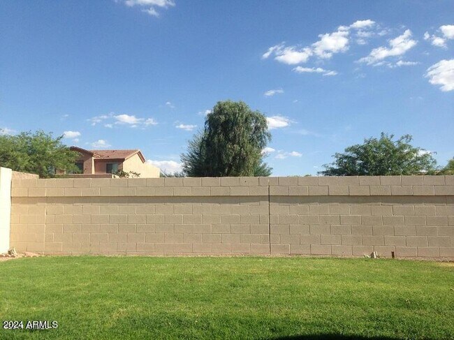 Building Photo - 1415 W Musket Way