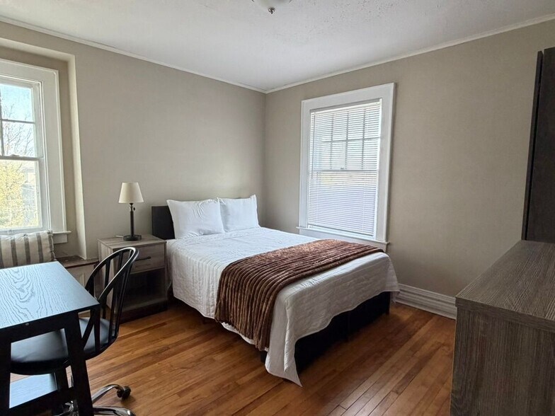 Building Photo - 750 Euclid Ave