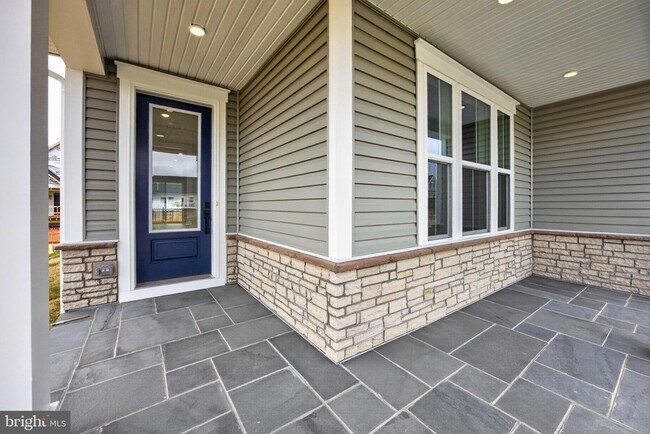Building Photo - 1422 Gilray Dr