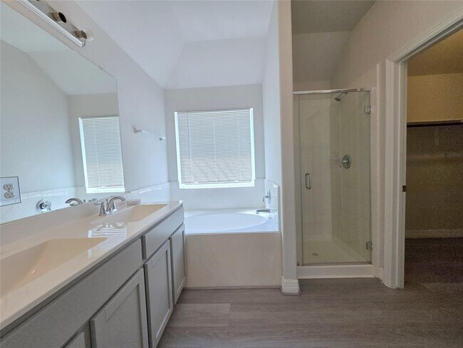 Building Photo - 3327 Avary River Ln