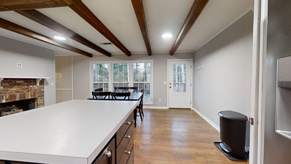 Building Photo - 1414 Katie Ln