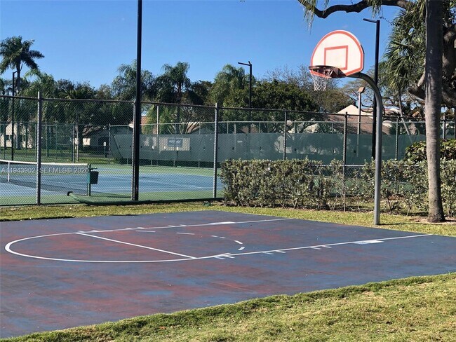 Building Photo - 8589 SW 115th Pl