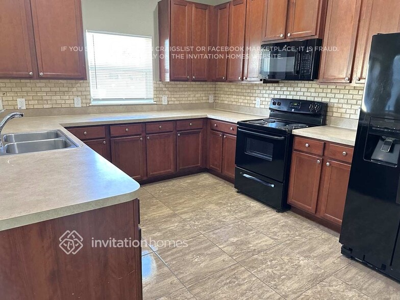 Building Photo - 1734 Bonita Bluff Ct