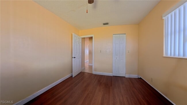 Building Photo - 10 Dawn Flower Cir