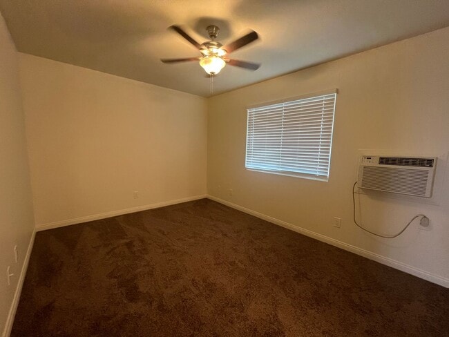 Building Photo - 007