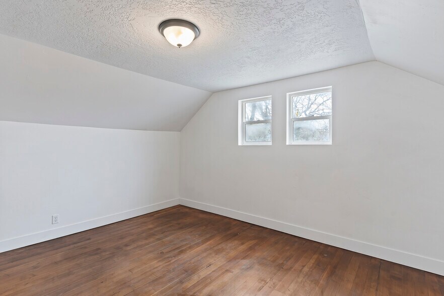 Building Photo - 678 N 100 E