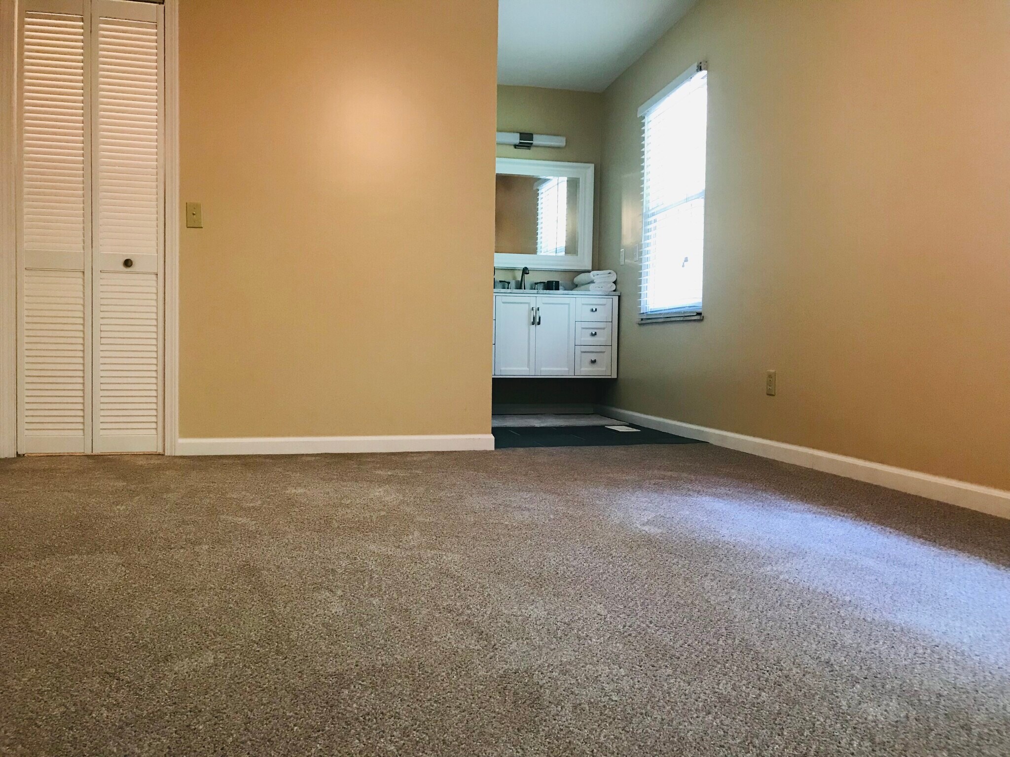 Main bedroom - 109 Geronimo Dr
