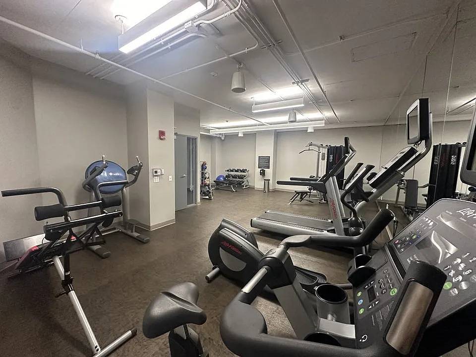 Building Photo - 403 E Ohio St