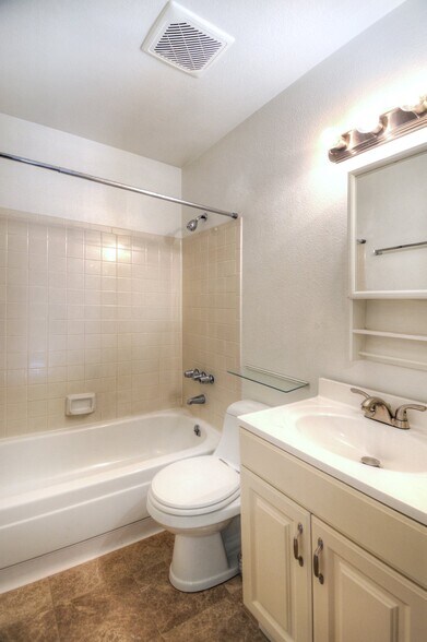 Building Photo - 16 Old Broadmoor Rd