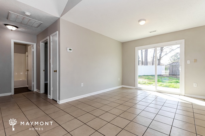 Building Photo - 107 Bridge Creek Dr