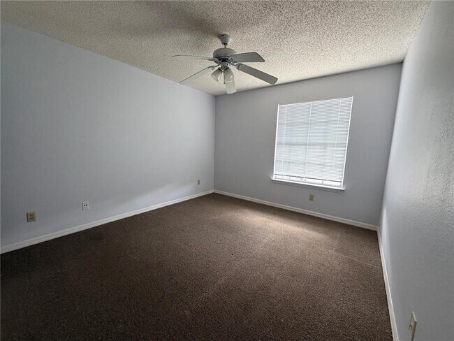 Building Photo - 1033 S Hiawassee Rd