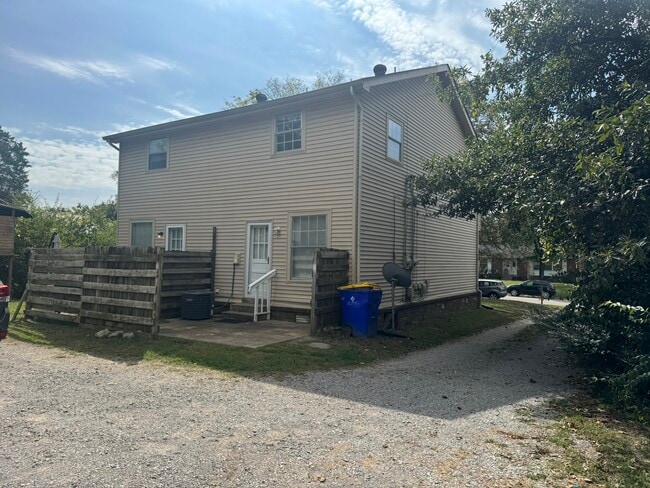 Building Photo - 7482 Harrow Dr