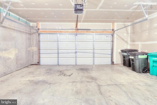 Building Photo - 6300 Santo Place