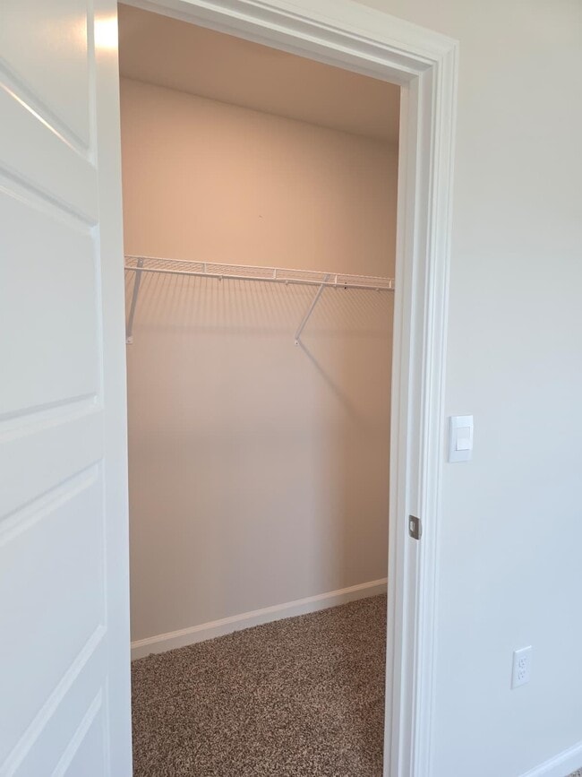 Building Photo - 190 Turpentine Dr