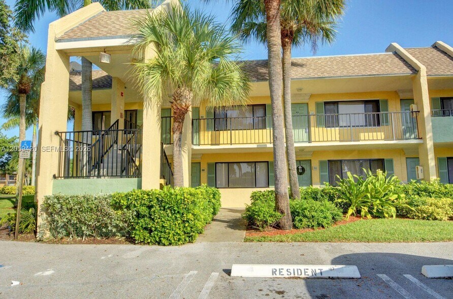 Building Photo - 618 Sea Pine Way