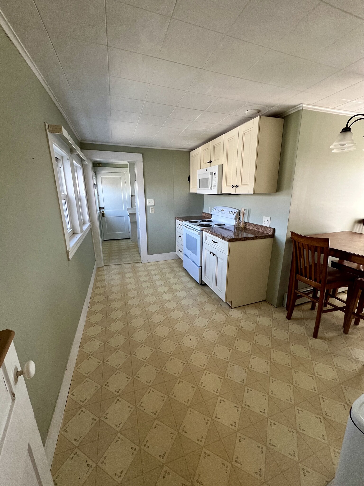 Building Photo - 43 Spruce St