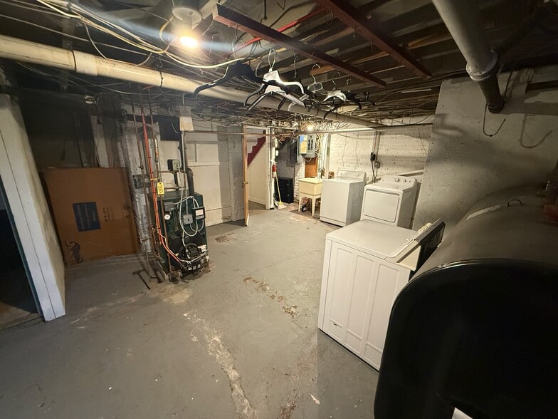 Basement - laundry - 136 West St