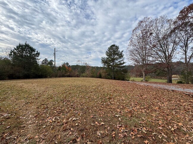 Building Photo - Private 3/2 Country House- $1,595