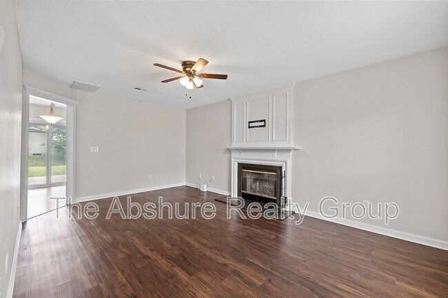 Building Photo - 5216 Carriage Pine Dr