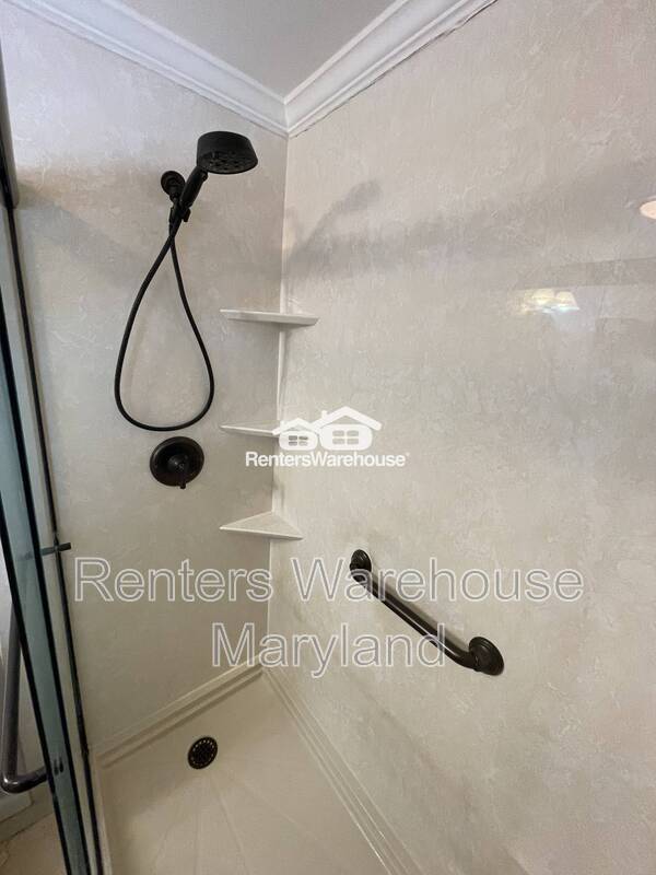 Building Photo - 2621 Fallston Rd