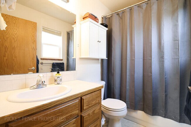 Building Photo - 5 Bedroom, Beautiful Home in Loveland!