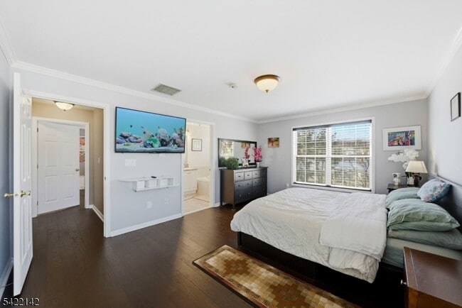 Building Photo - 154 George Russell Way