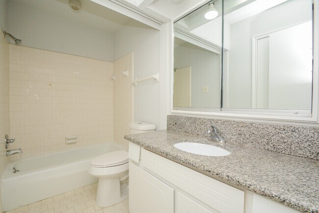 Building Photo - 7222 Pella Dr