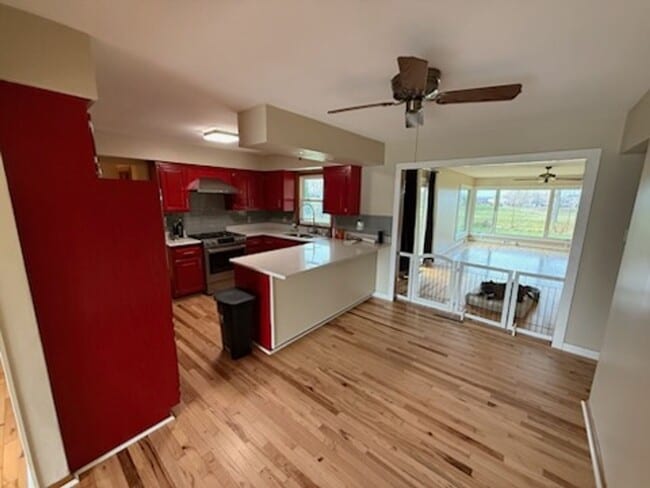 Building Photo - Charming Single Family Home in Brookfield - FIRST MONTH RENT HALF OFF!