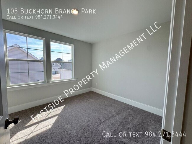 Building Photo - 105 Buckhorn Br Pk