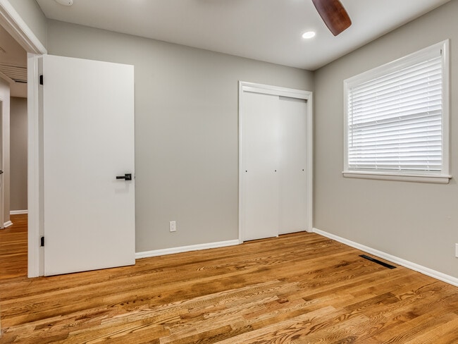 Building Photo - 4967 Princeton Dr